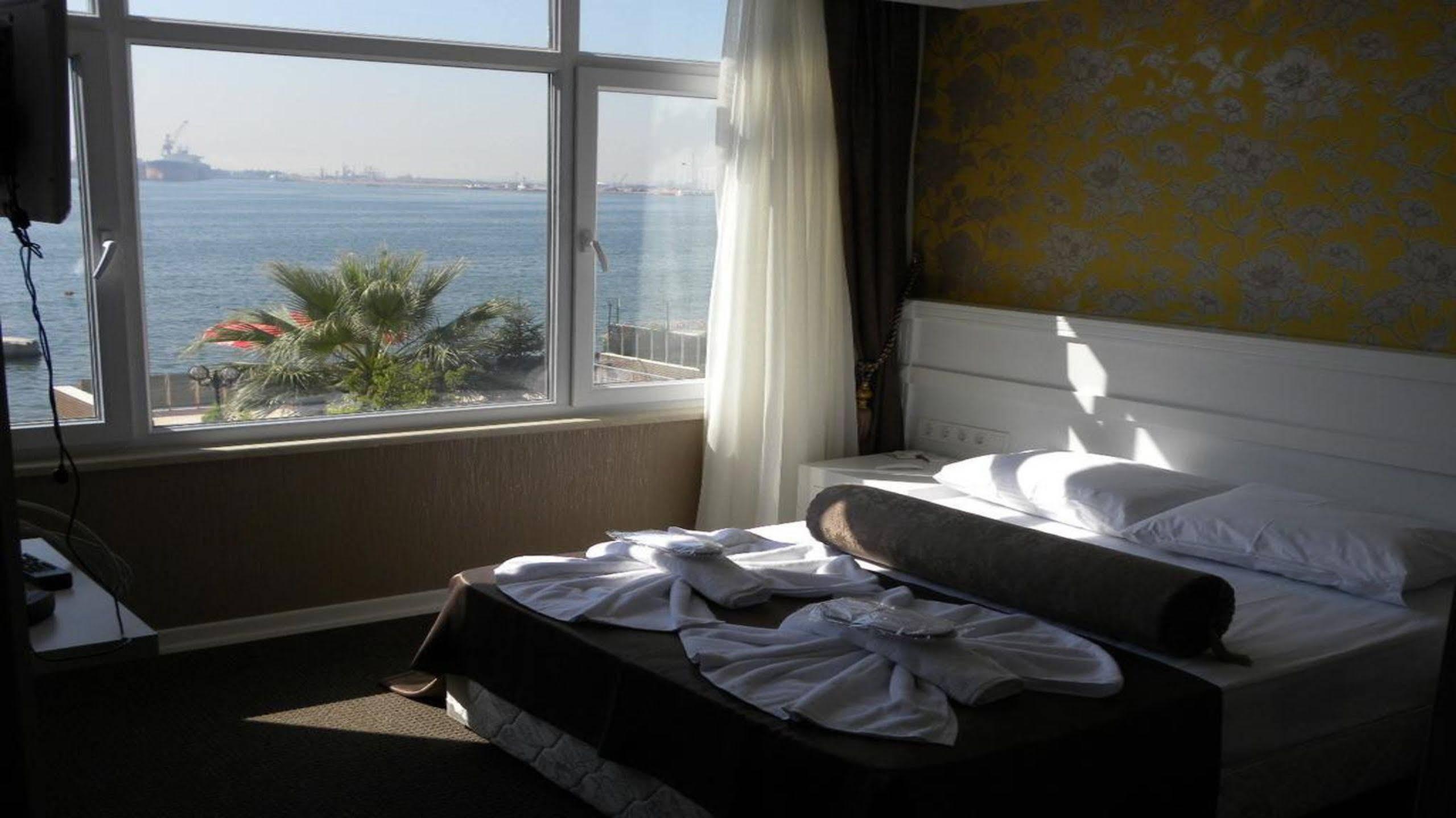 Blue Marine Hotel Sekerpinari Extérieur photo